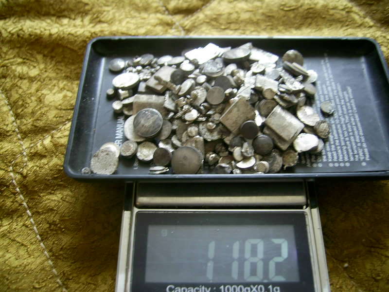 1 грамм 200 рублей. Техническое серебро за 1 грамм. Килограмм технического серебра. Серебряные контакты. Тех серебро.